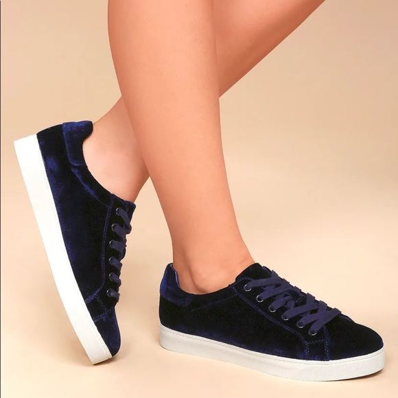 Circus by Sam Edelman Caprice Navy Velvet Lace-Up Sneakers | Size 8 - Picture 1 of 7